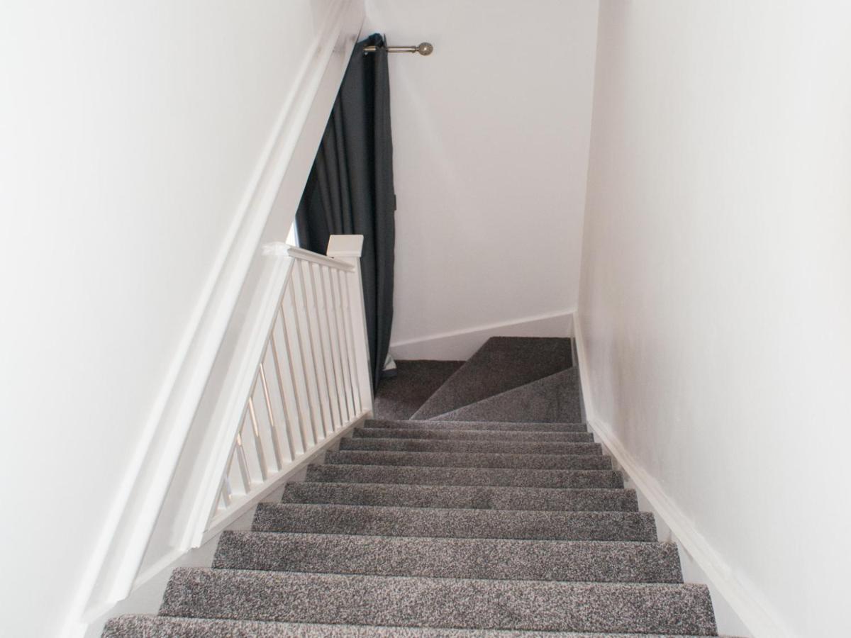 East Midland House Free Private Parking Fast Wifi Smart Tv With Garden Villa Kettering Exterior photo